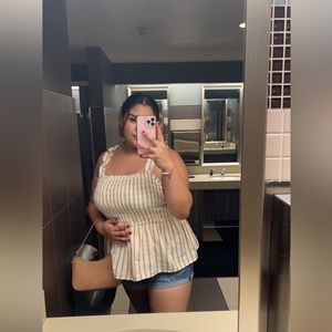 Meet your Posher, Melissa